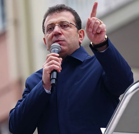 Ekrem İmamoğlu’nun Diploma Davasındaki ifadeleri:  

- Seçimlerden ölümüne korkan bu iktidar, beni seçimlerde rakip görmek istemediği için buradayım.   •Kaybedeceğini bilen, rekabetten kaçan ve demokrasiyi yok etmeye çalışan bu zihniyet yüzünden ağır bir süreçten geçiyorum.

-