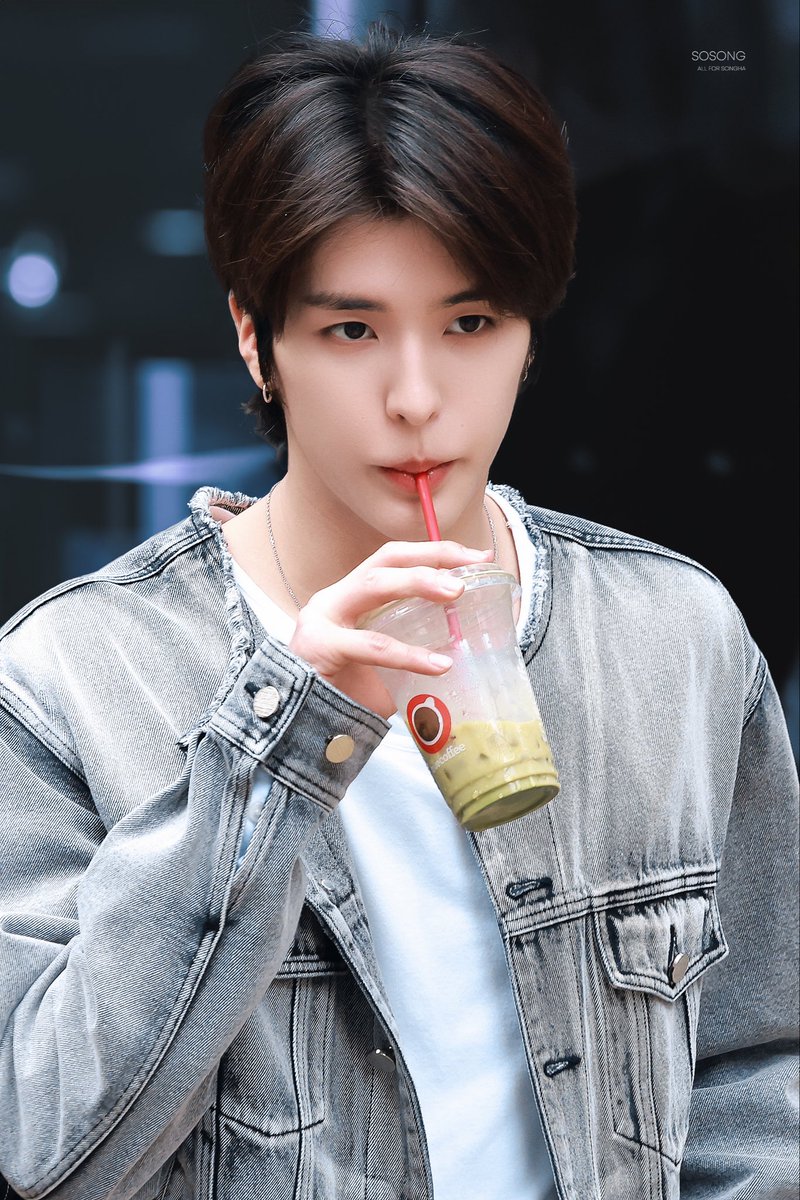 SoSong04_'s tweet photo. 260216 🇹🇭

🍵  Mocha  boy💚

#송하 #SONGHA #SMTR25 https://t.co/xAVMK4OgAM