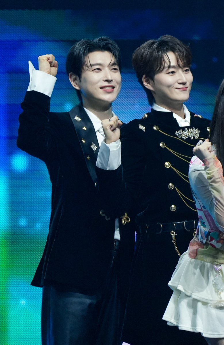 260215 한터뮤직어워즈

내 눈엔 노래도 무대도 미모도 대상!!!!
#포레스텔라 #Forestella 
#배두훈 #Bae_DooHoon 
#조민규 #Cho_Mingyu