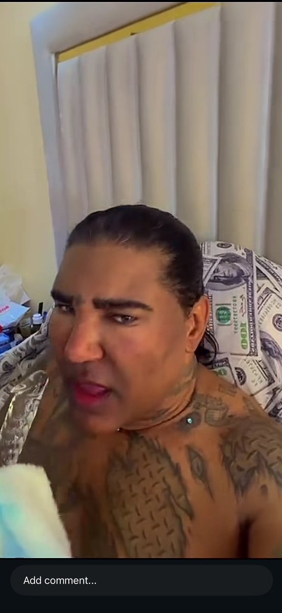 La gente parece no haberse dado cuenta de esta parte del último video del maestro 😭