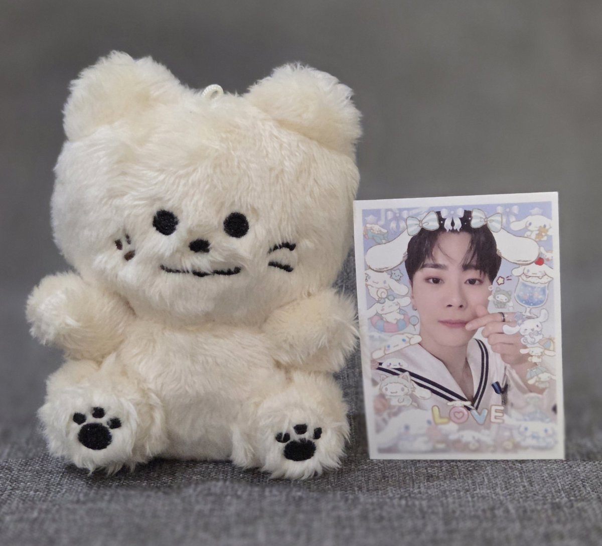 드뎌 나듀 앉짜빈을 구했도댜😆 꺄악😍 실물이 더 귀염뽀쟉해❤️❤️ 앞으로 잘 부탁해🙂 #앉짜빈 #문빈인형 #문빈 #MOONBIN #ASTRO <a href="/mozzabinnie/">모짜빈</a>