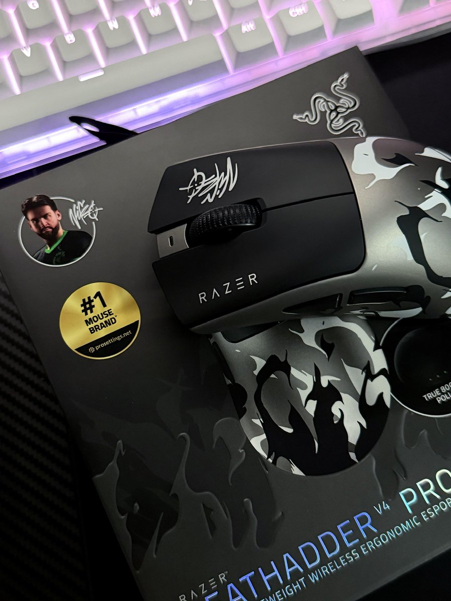 NvsionGear's tweet image. Niko✖️Razer

#Razer #gamingmouse