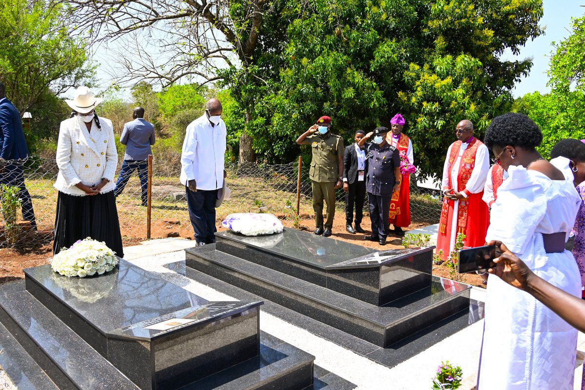 StateHouseUg's tweet photo. President @KagutaMuseveni and the First Lady Hon. @JanetMuseveni, are attending the ongoing 49th commemoration of St. Janani Luwum Day at Mucwini, Kitgum District.

The President and the First Lady have laid wreaths at the final resting place of St. Janani Luwum in honour of his unwavering faith, courage and sacrifice for truth and justice.