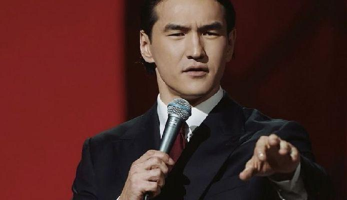 Buggy__Bugler's tweet image. Мудака, который шутил по поводу украинской девушки с кровью на платье, а потом там хотел остаться на россии, чтобы зарабатывать бабло, что даже купил вагнеровцам мотоцикли, собираются судить в Казахстане.