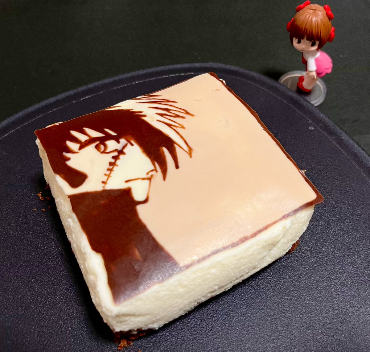 ki_hp_'s tweet photo. 髪色と傷が重要なのに、反転することすっかり忘れて作ってた〜〜😞南無
下の豆腐みたいなのはチーズケーキ🍰 https://t.co/cLMmcrRzCL