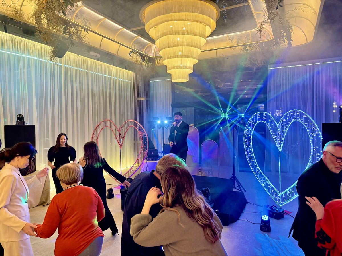 Este sábado celebramos el día del amor con una cena espectacular en EVENTOS LUIS MIGUEL, en Montevida ❤️
Lo pasamos espectacular 😍 
Este sábado nos vemos en CANARIAS 🇮🇨