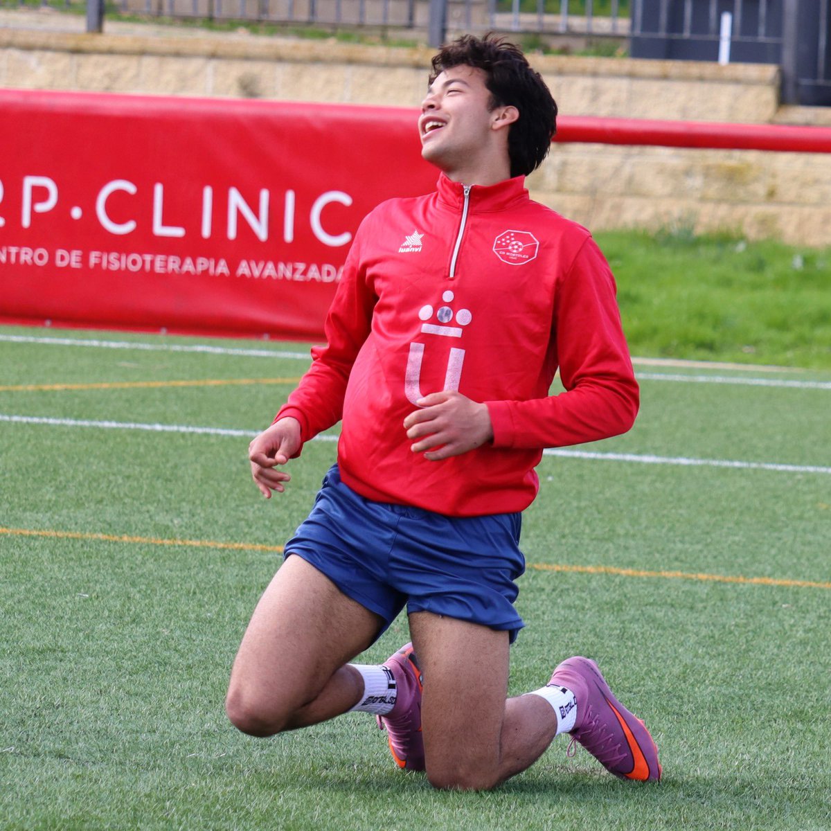 CDMostoles's tweet photo. 😁💙⚽️
#VamosMiMostoles https://t.co/TsBDui7fZF
