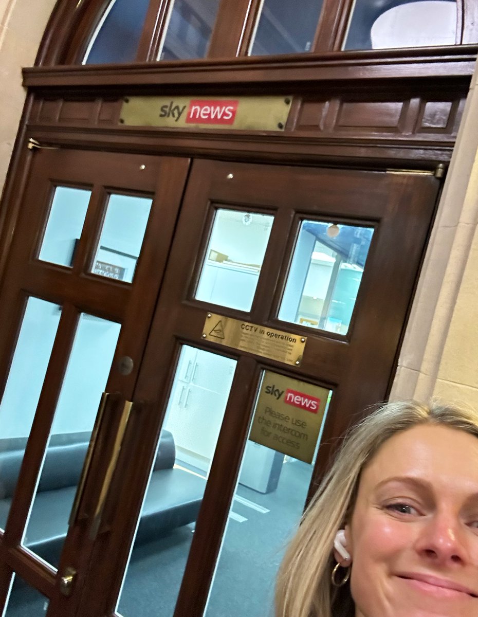 Ali Fortescue tweet media