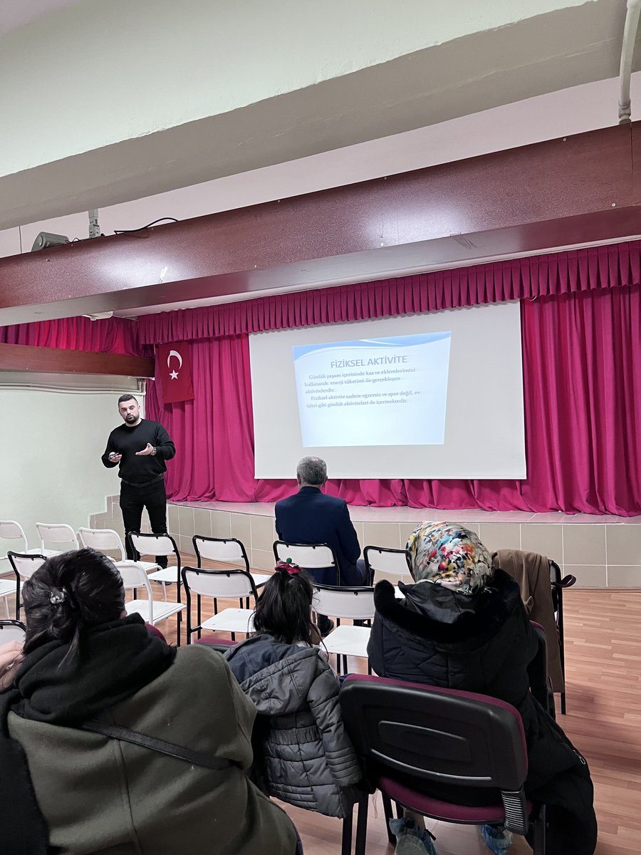 Torul Fatih Anaokulunda velilerimize yönelik sağlıklı beslenme, gıda okuryazarlığı ve fiziksel aktivite konularında eğitim gerçekleştirildi. ☘️
<a href="/tcmeb/">Millî Eğitim Bakanlığı</a>  <a href="/Yusuf__Tekin/">Yusuf Tekin</a> <a href="/meb_dhgm/">Destek Hizmetleri Genel Müdürlüğü</a> <a href="/omurfatih/">Ömür Fatih Karakullukçu</a> <a href="/mebisgb/">İşyeri Sağlık ve Güvenlik Birimi Daire Başkanlığı</a> 
 <a href="/ozkan_meb/">Özkan AVCI</a>  <a href="/gumushanemem/">Gümüşhane İl Millî Eğitim Müdürlüğü</a> <a href="/GhaneMemISGB29/">GümüşhaneMEMİSGB</a>