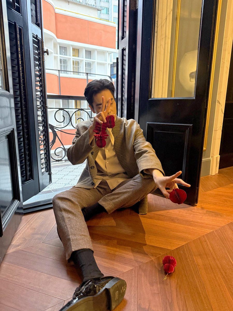 Lee tweet media