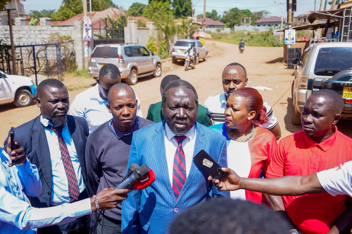 NUP_Ug's tweet image. This morning, a team of party leaders led by our Deputy President for Eastern Uganda Hon. John Baptist Nambeshe and our lawyers tried to access the premises of the residence of the party president @HEBobiwine to ascertain the state of his family members who are being held hostage…