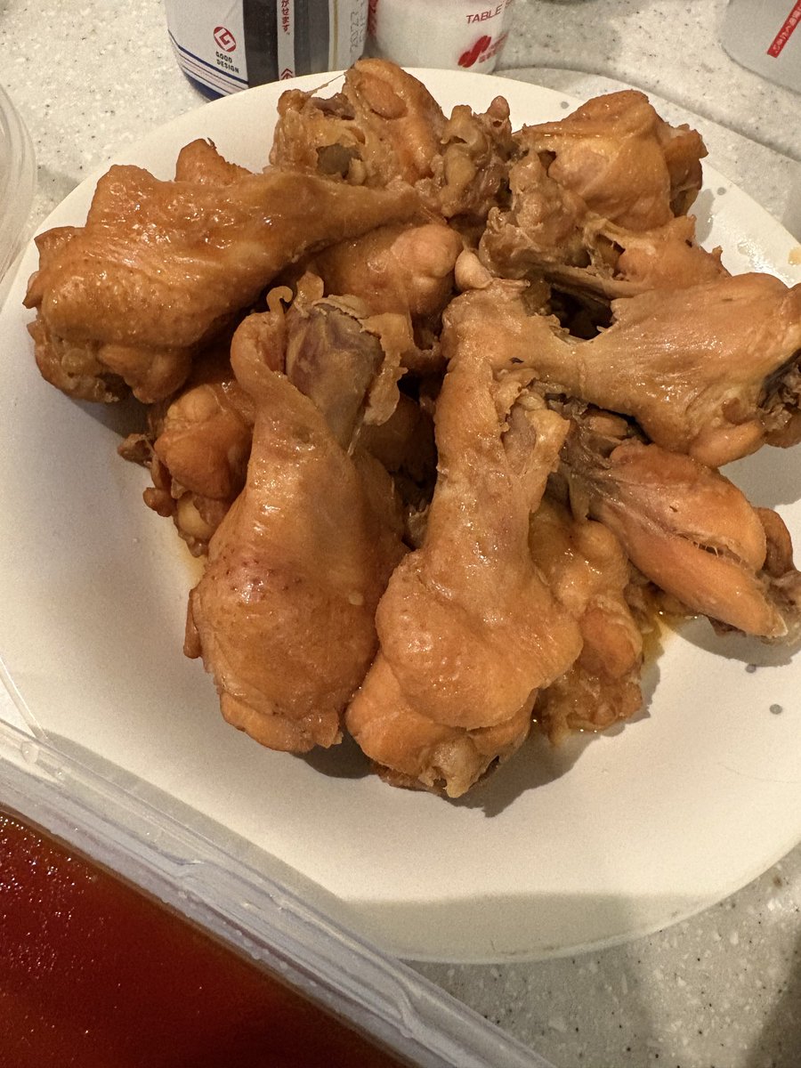 eekkuurreeaa's tweet photo. 安かったので大量に煮込んだ。色々混ぜて割下作ったら蕎麦つゆっぽくなった https://t.co/3vWOTleqeM