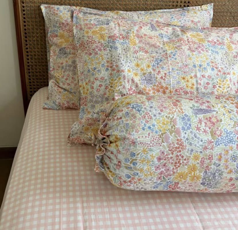 jungjless's tweet photo. NYESEL BARU TAU TOKO SPREI INI😭😭

Motifnya cantik-cantik banget dan bahannya pakai katun Jepang yang adem. Bikin betah dikamar deh🙂‍↔️ https://t.co/HtVukwnT7c