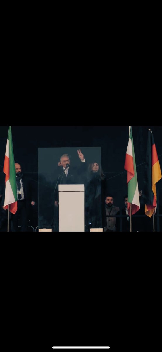 شاپور👑 tweet media