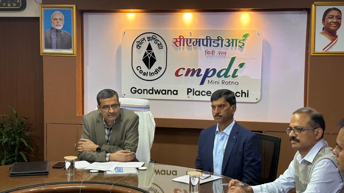 psuconnect's tweet image. Ministry of Coal Reviews CMPDI Exploration &amp;amp; R&amp;amp;D Progress | Advisor Alok Kumar Singh Visit

Read the full news here👇
psuconnect.in/psu-news/minis…

#coalnews #cmpdi #energyupdate #ministrofcoal @CoalMinistry @cmpdil