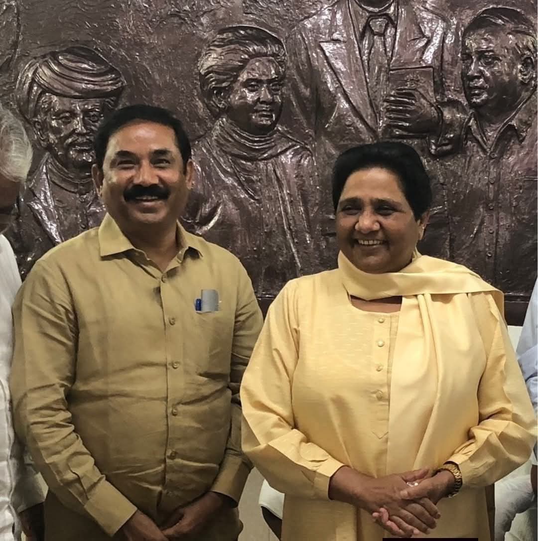 आदरणीय बहन कु. मायावती जी के आदेशानुसार बीएसपी वरिष्ठ नेता एवं पूर्व राज्यसभा सांसद श्री अशोक सिद्धार्थ  जी को केरल,गुजरात, छतीसगढ़ के साथ साथ #दिल्ली प्रदेश का मुख्य केन्द्रीय प्रभारी बनाए जाने बनाये जाने पर हार्दिक बधाई 
आदरणीय बहन कु मायावती जी का बहुत बहुत आभार एवं धन्यवाद।