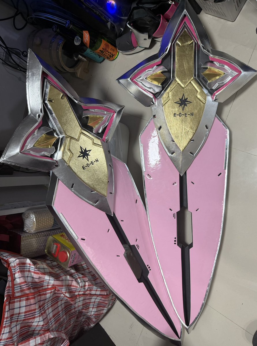 Completed before CNY!
#NIKKE #NIKKEcosplay #NikkeGoddessofVictory #pilgrim #noah