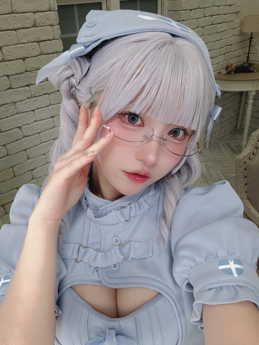 メガネバージョンもある