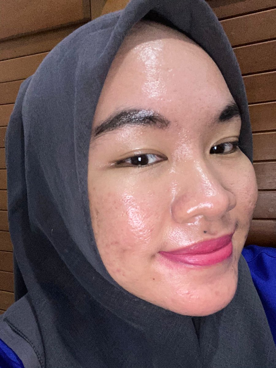 Sepidoy's tweet photo. Untuk cuci muka harian:
🫧 Low pH Good Morning Gel Cleanser
pH seimbang, lembut, tapi tetap bersih. Kulit nggak ketarik setelah bilas 👌 https://t.co/P97UbzewUU