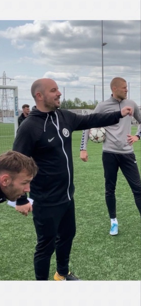 Willsy07's tweet photo. Some fantastic memories @TUFC1899 @TUacademy_sdc  #TUFC ⚽️🤝 https://t.co/a1ve0b2RwU