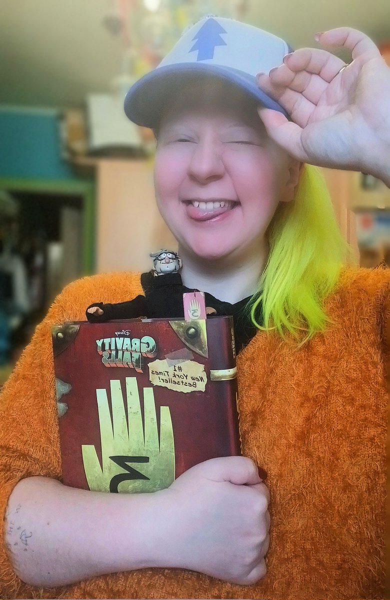 InsomniaSnape's tweet photo. 10 years since the finale... I'm in shock+)))))😅😅😅
I'm already 34, but I still love this story with all my heart, just like I did 10 years ago and even more 💛
@_AlexHirsch thank you for everything!!!😭💛🙏
#GravityFalls #GravityFalls10years #TakeBackTheFalls #SeeYouNextSummer https://t.co/ly9AsIUV89