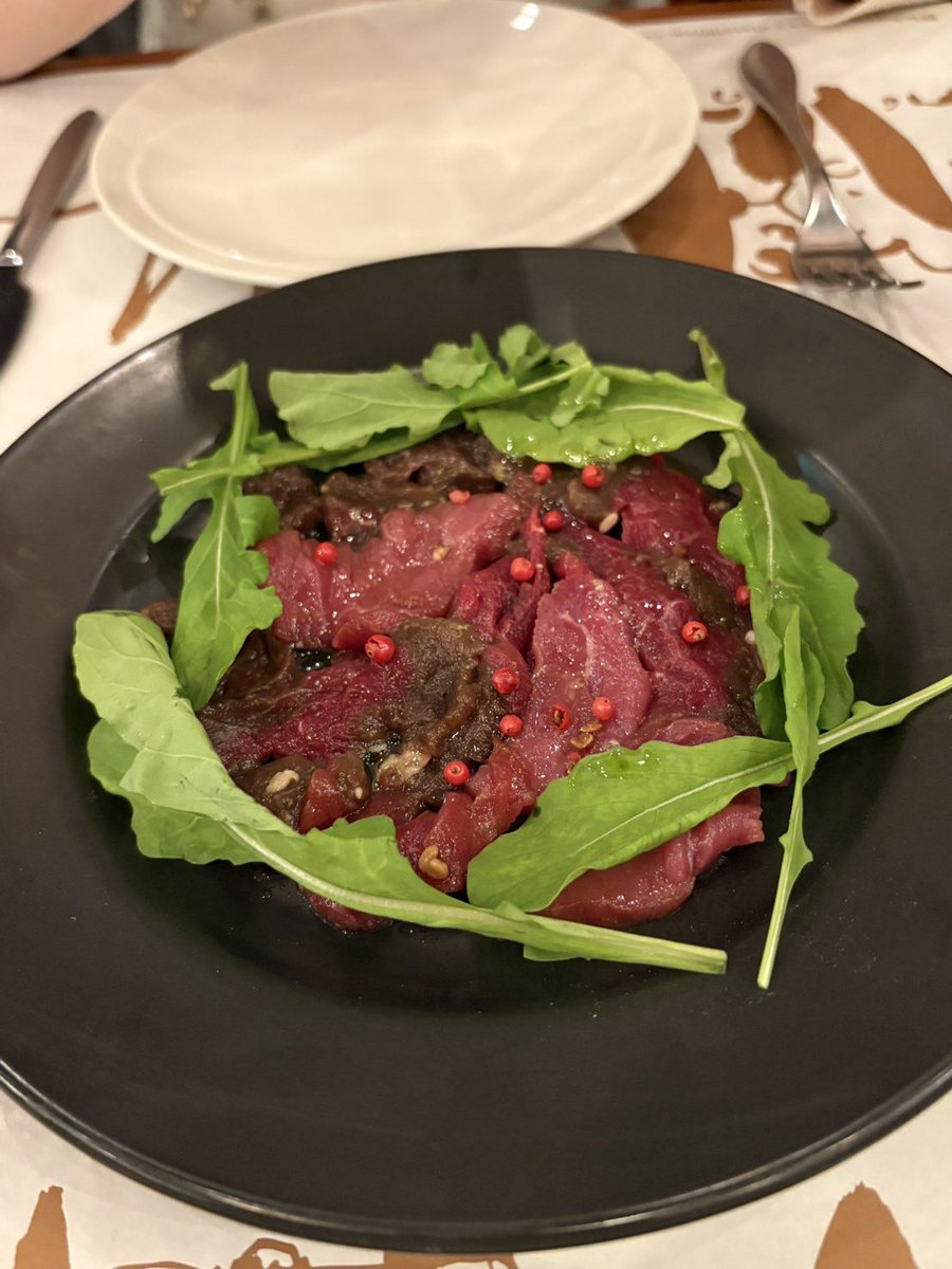 hima_rinx's tweet photo. ハッピーバレンタイんは、
🐑と🍷で過ごしましたわよ💗 https://t.co/XiDZEPaRER