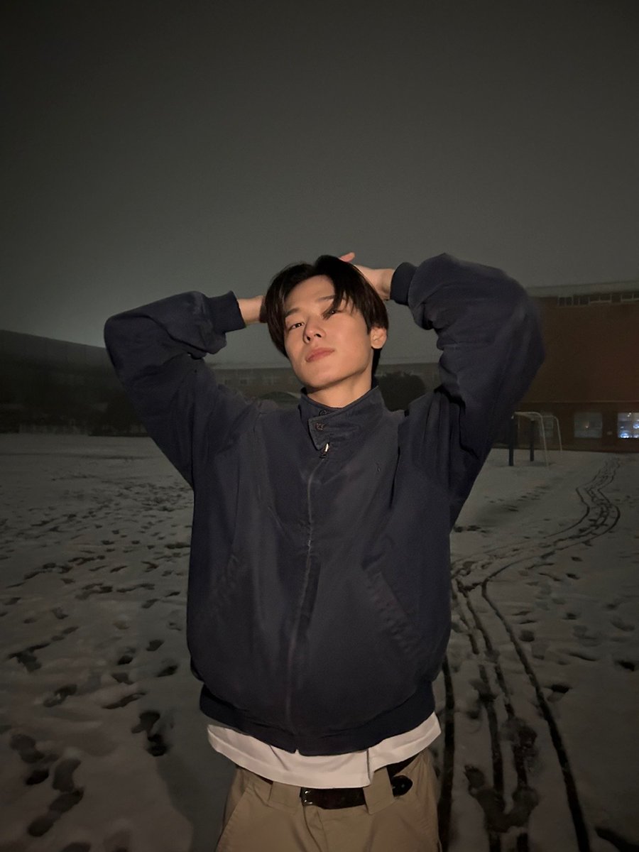 /•᷅•᷄\੭ tweet media