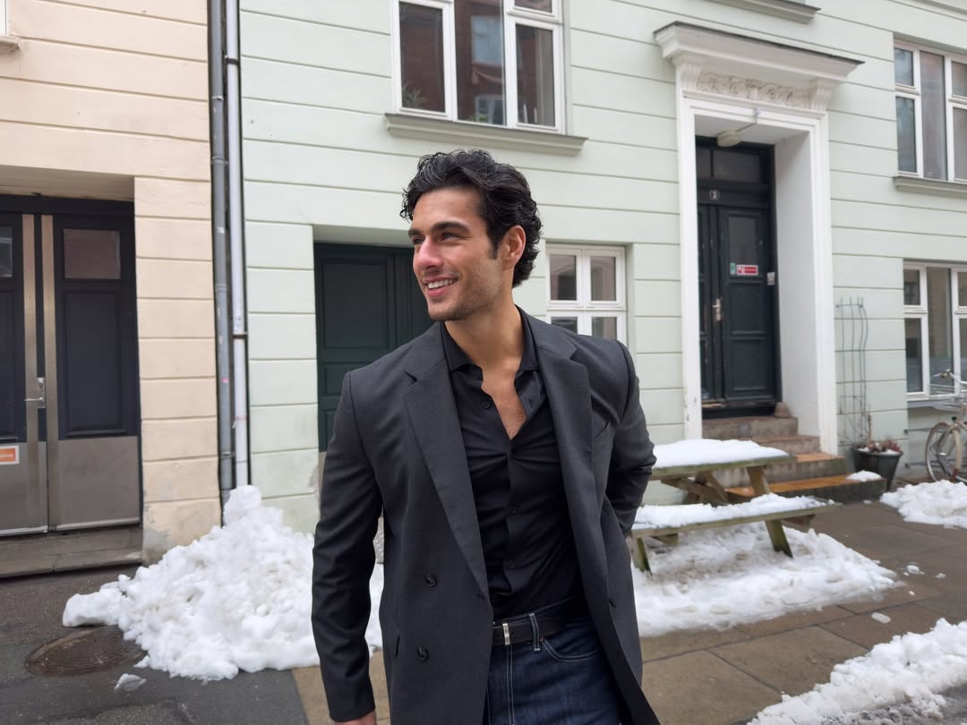 Cavaulier's tweet image. Let the winter bite if it wants to. I have still got places to be.