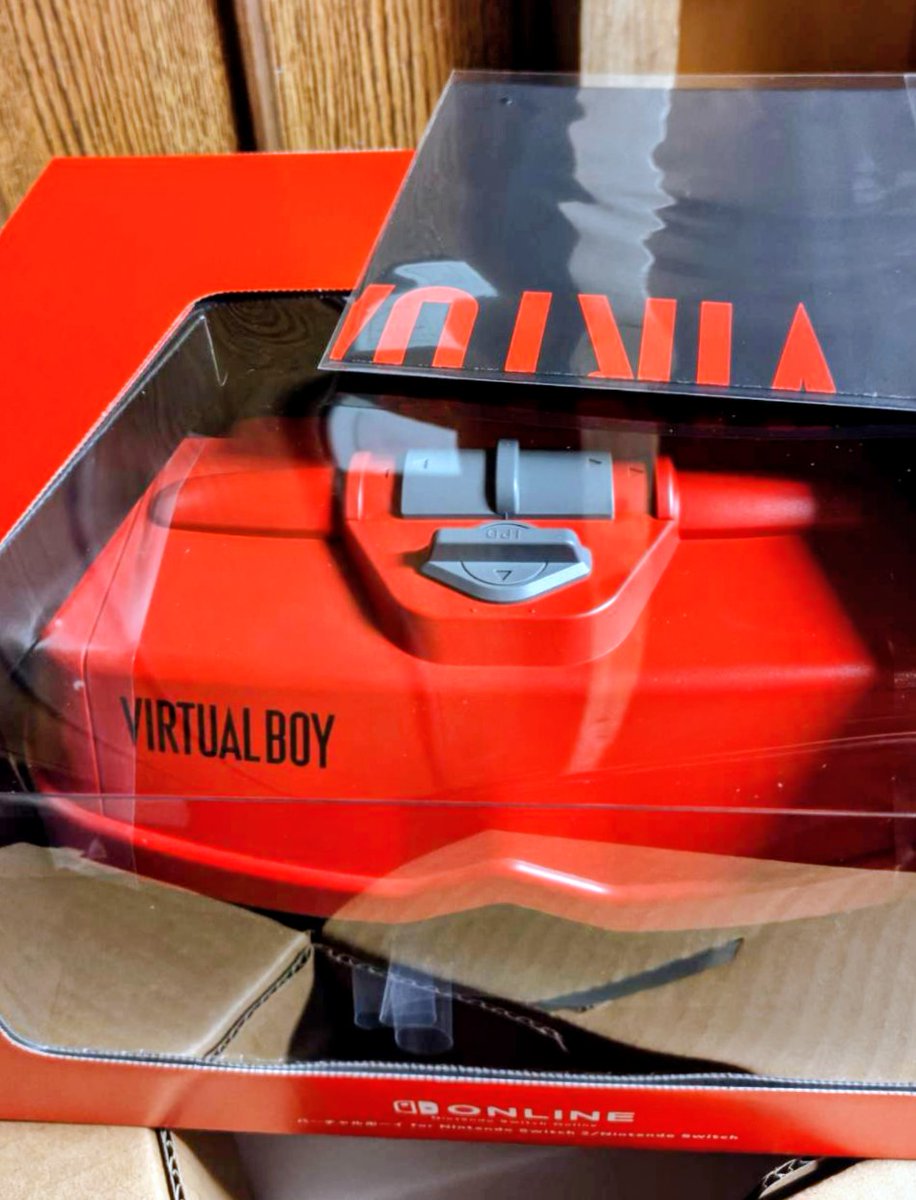 バーチャルボーイが届いたわよ✨。