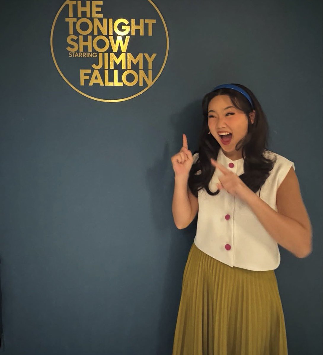 chloe 🍂 tweet media