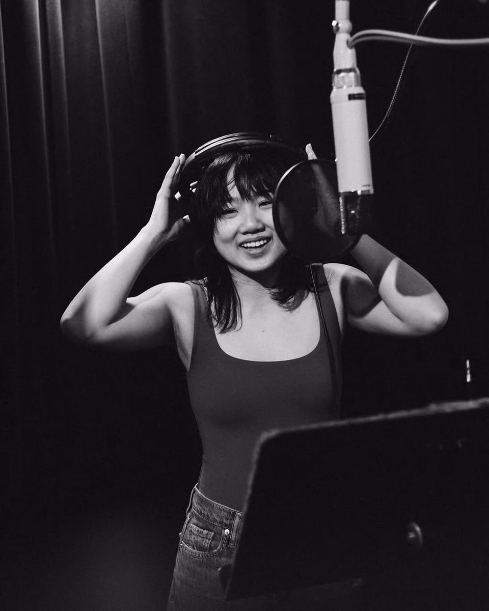 chloe 🍂 tweet media