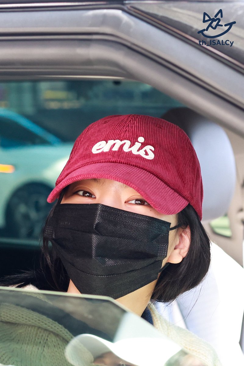 th_ISALCy tweet media