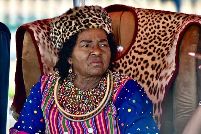 _Ndhavuko's tweet photo. Hosi Dr Tinyiko Lwandlamuni Phyllia Nwamitwa II♥️♥️🥰 https://t.co/pIPaNejk8P