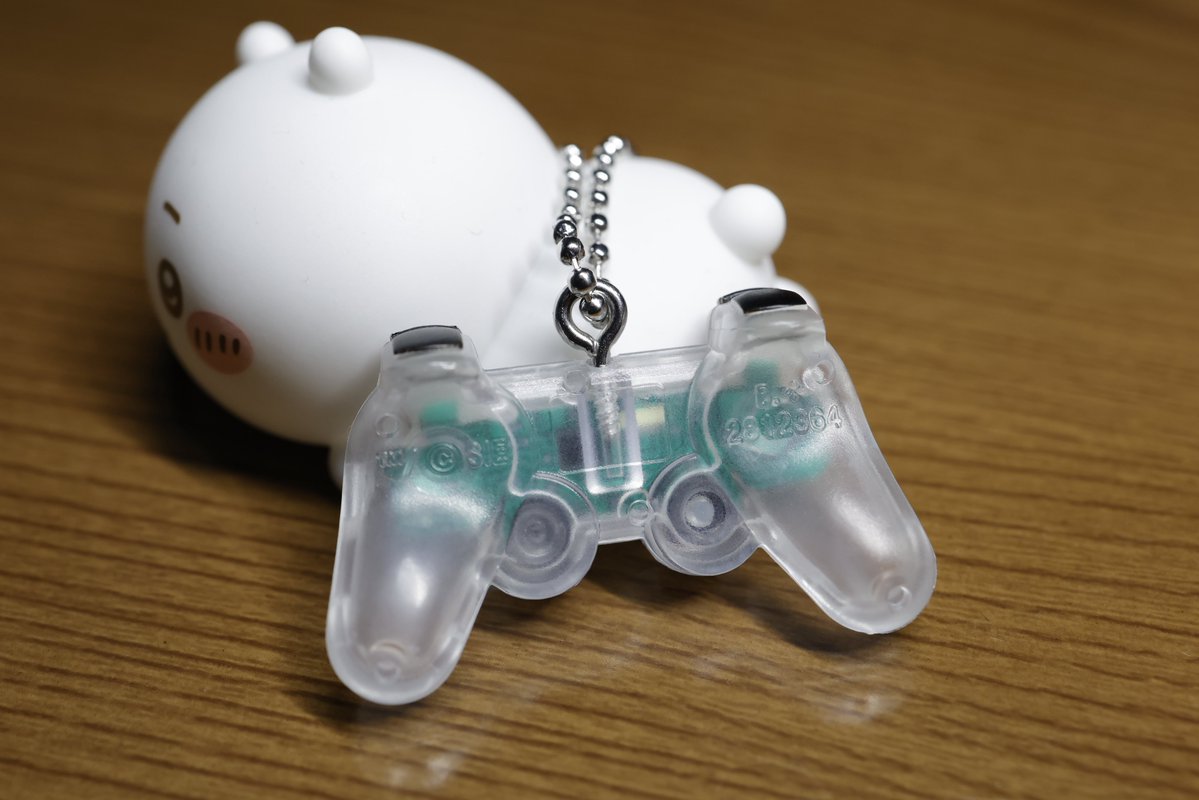 RT @Escaflowne_No7: PlayStation™︎のミニチュアチャーム付き