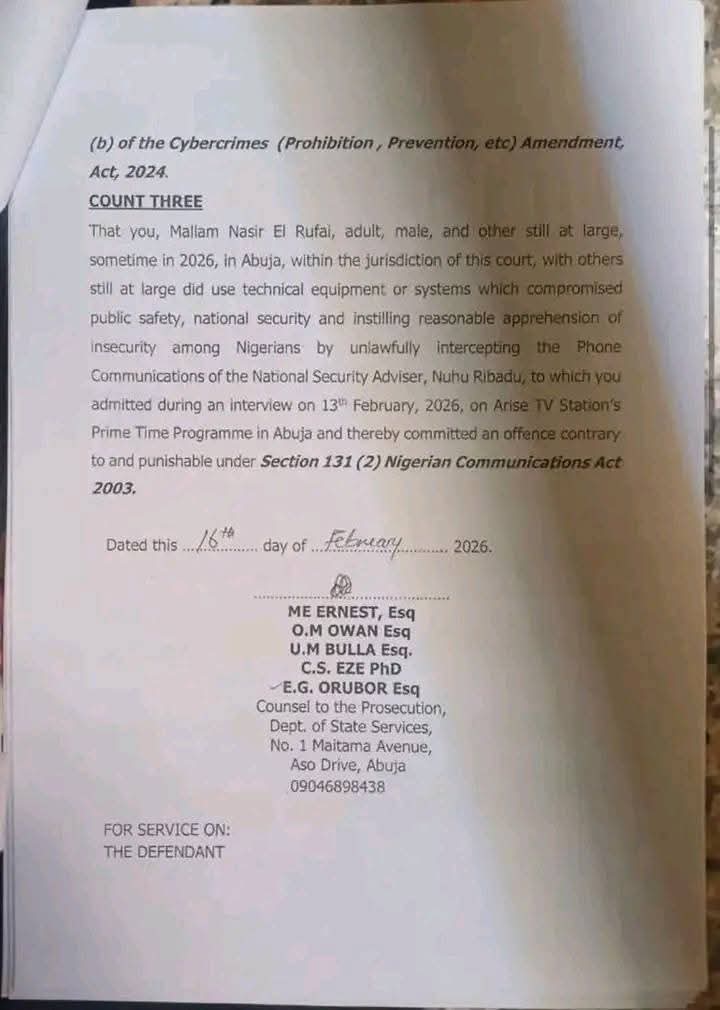 RodemiF's tweet image. Dss sues Nasir El-Rufai for the criminal act of tapping the telephone of Nigeria National security Adviser. 

Me; civilised and apt