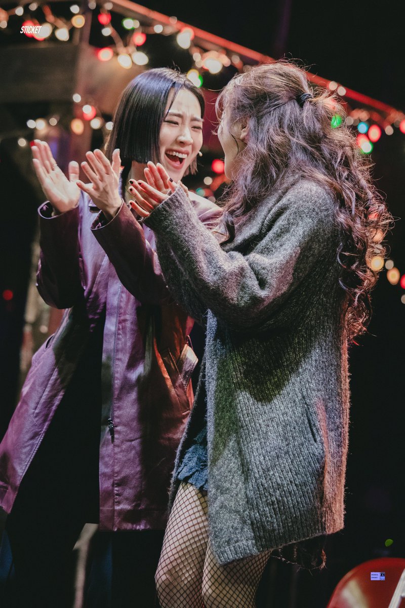 251118 뮤지컬 #렌트 커튼콜

조앤 役｜#이아름솔 배우님
미미 役｜#김수하 배우님