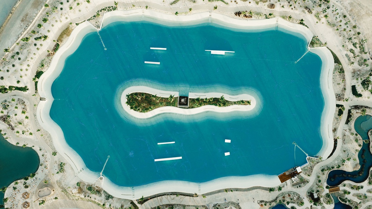 CWMiddleEast's tweet image. Red Sea Global has revealed plans for ADRENA, a new adventure and entertainment district at its flagship Red Sea destination.

ADRENA will feature more than 20 land and water-based experiences.

More details revealed here || loom.ly/375qOTg #Leisure #Adventure