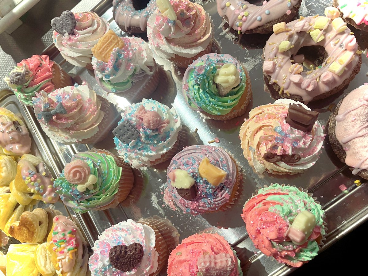 ahouse0fcards's tweet photo. #2016s #valentineday2026 🍭🍬 https://t.co/tT3iSdWyoL