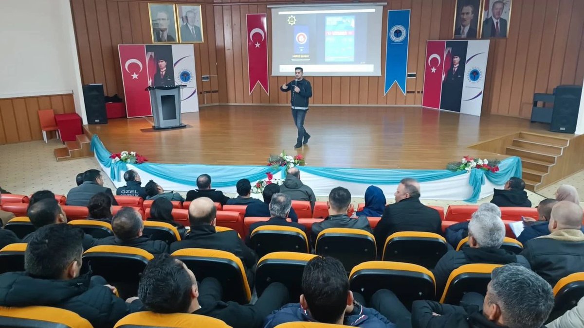 Batman’da Özel Güvenlik Görevlilerine KAAN Eğitimi

Batman İl Emniyet Müdürlüğü Özel Güvenlik Şube Müdürlüğü tarafından yürütülen #KAAN Uygulaması kapsamında, #özelgüvenlik görevlilerine yönelik kapsamlı bir eğitim programı düzenlendi.

ozelguvenlikajans.com/haber/batmanda…