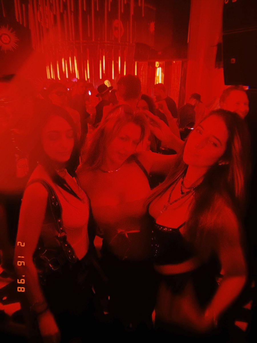 The girlies just girling