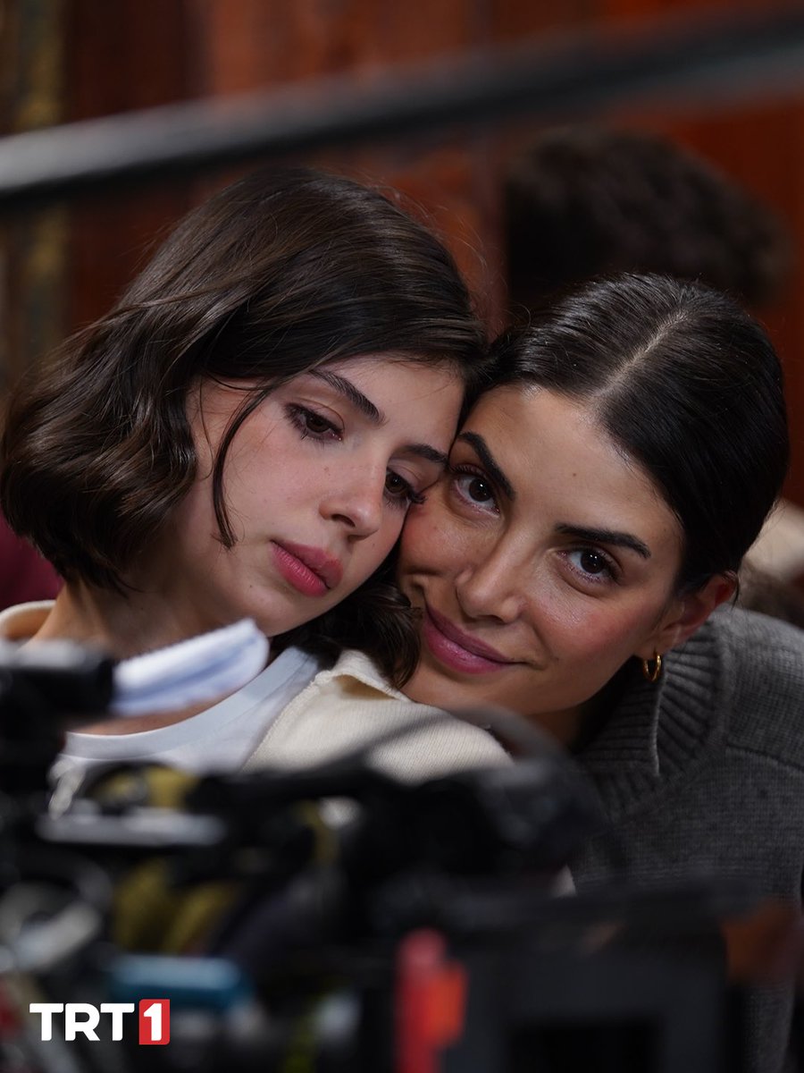 En tatlı gelin-görümce 🥰❤️
#TaşacakBuDeniz