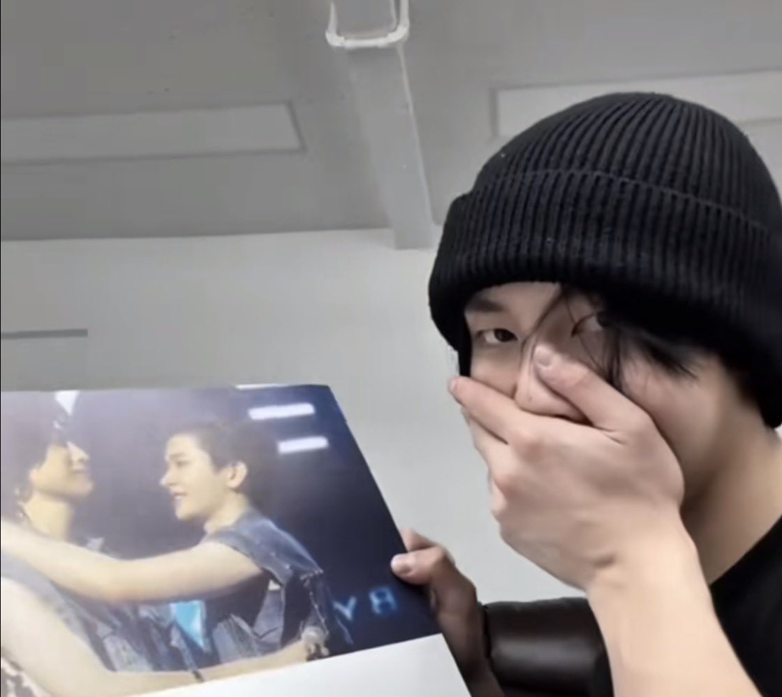 ภู : ไก่ไร ๆ
                                     จั๋ง : ไก่แดง