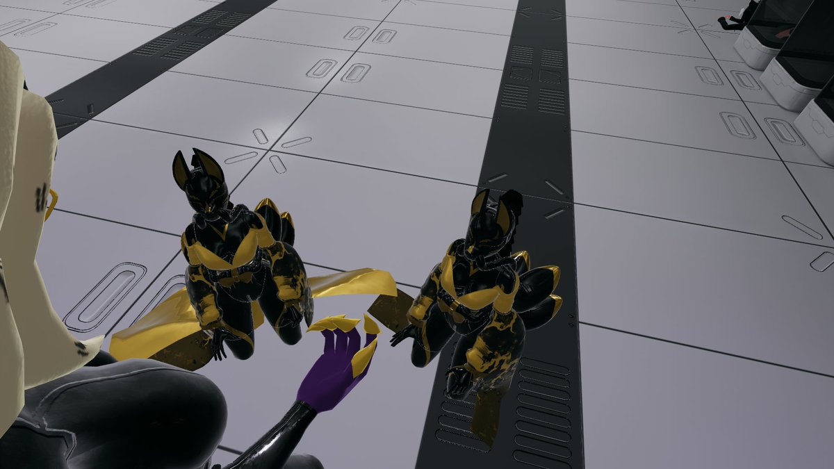 LR99, Hive Mistress (@lr99.bsky.social) (@lr9915) on Twitter photo 