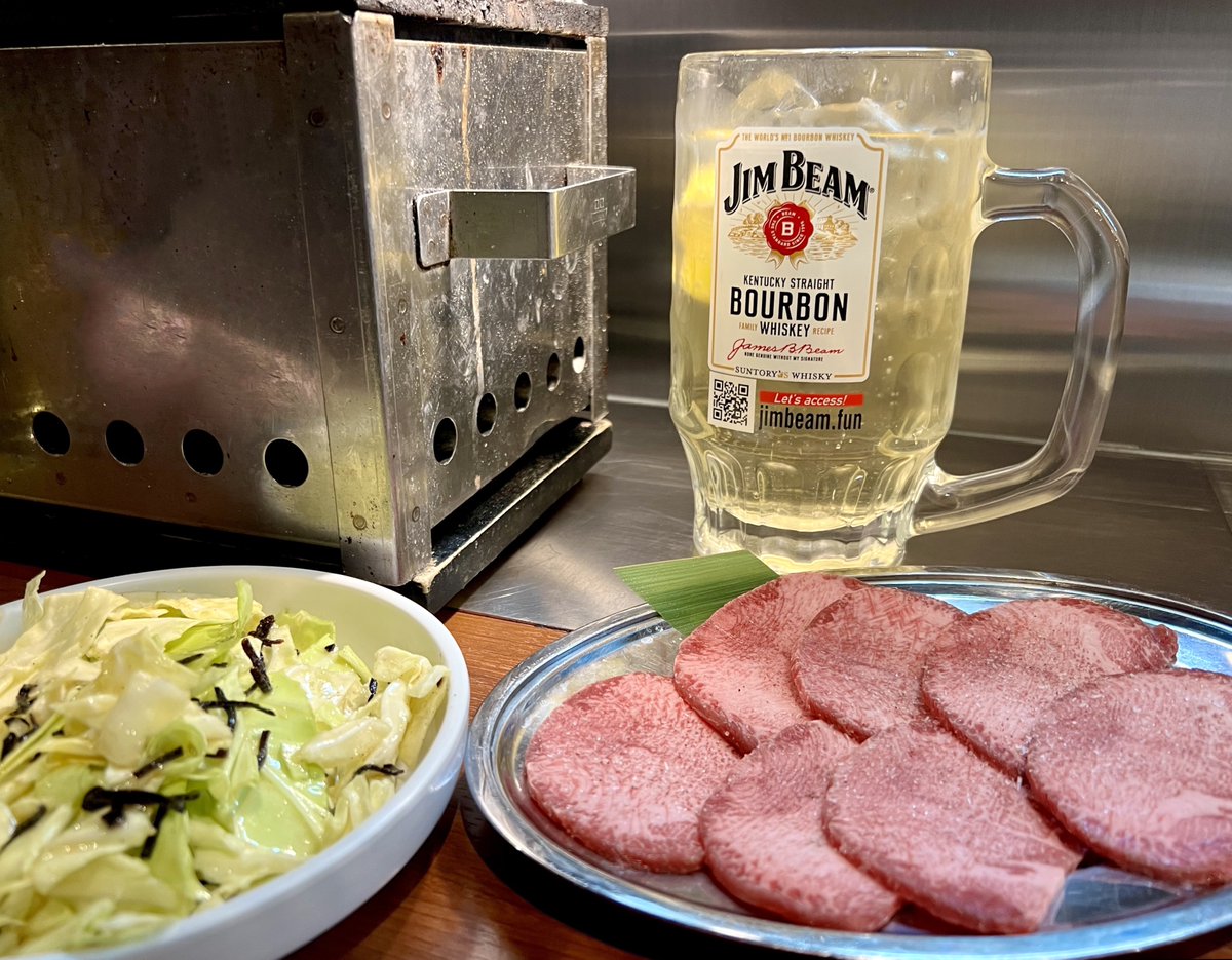 5日ぶりに酒飲んだら、ジョッキ半分で酔ってしまい、2杯目も全然進まなくて絶不調。引退がチラつくお年頃。上タン塩うまし。