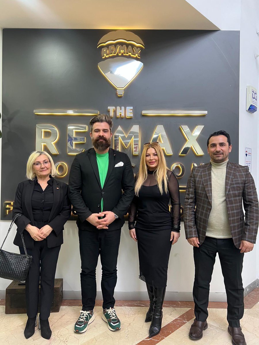 İNTİSAD Genel Başkanımız Sayın Çağrı Avcu ve Yönetim Kurulu Üyelerimiz ile birlikte; derneğimizin kıymetli üyelerinden Sayın Özlem Erkama’yı iş yerinde ziyaret ederek verimli ve samimi bir görüşme gerçekleştirmiştir.