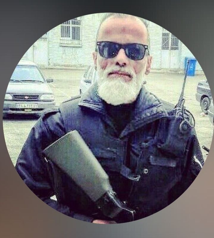 Fuckedup_rainma's tweet image. این حرومی از خشن‌ترین نیروهای سرکوب رژیم تروریستی بنام سید عباس علوی هست که همکاری شدید با کلانتری ۱۱۳ بازار تهران و کلانتری ۱۰۹ میدان بهارستان انجام میداده و فقط به سر، قلب و گردن معترضین شلیک میکرده و سکی از وظایفش جمع‌آوری و آموزش به قاتلین، بزهکاران، متجاوزان و معتادان تهران…