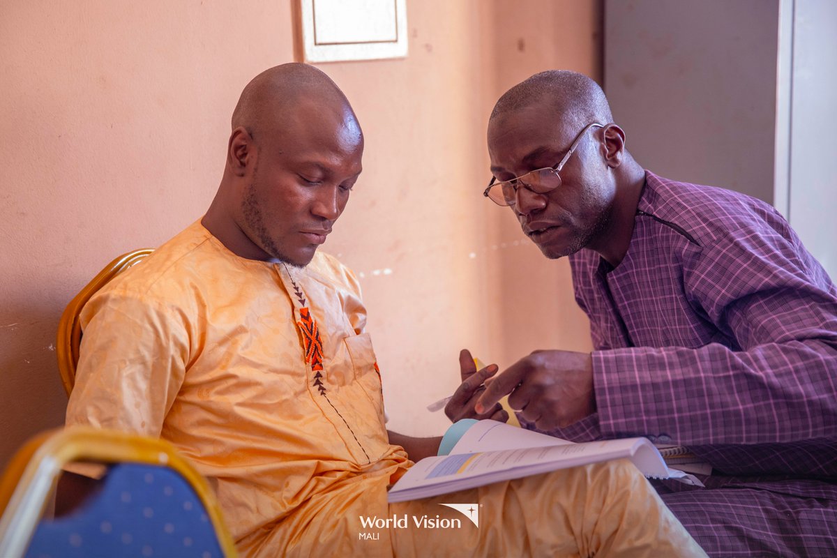 WVMali's tweet photo. Vendredi dernier, nous avons clôturé la formation des facilitateurs sur l’approche Empowered Worldview.

Un modèle basé sur la foi qui transforme les mentalités et renforce le leadership communautaire pour un changement durable au bénéfice des enfants.

#EWV
#WorldVision
#Mali https://t.co/N2OC0YSOPP