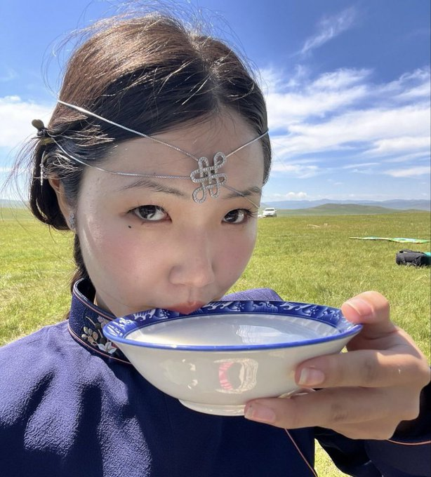 fleur inverse tweet media