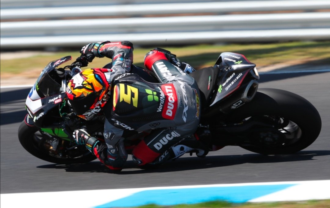 EstherGirando33's tweet image. ¿Teníamos ganas de volver? ¡Pues claro! 🥰
¿Y como lo demuestran nuestros chicos del @OrelacRacing?
¡Dándolo todo! 💪🏻💃🏻
Menudo día el de hoy en P.Island ☺️
#WSBK #SSP #AustralianWorldSBK
📸 @calerocuartero