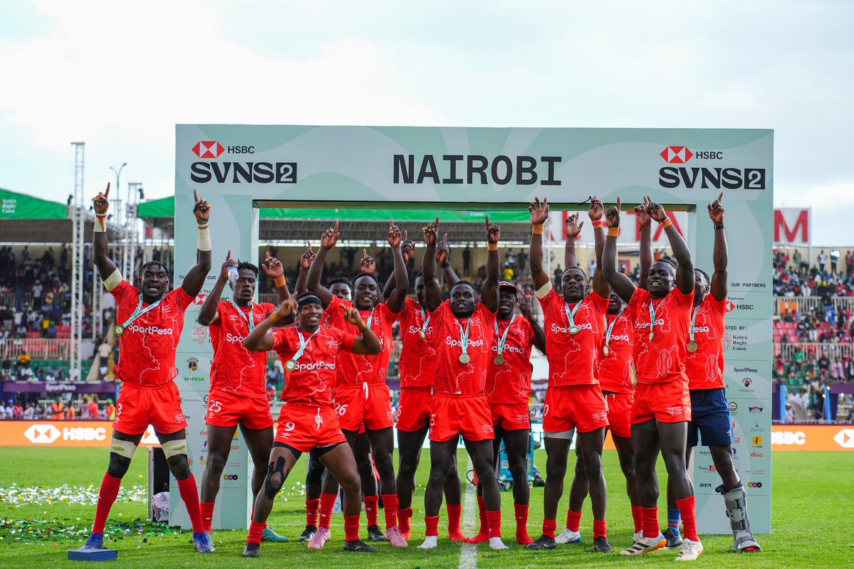 Image for the Tweet beginning: Bronze finish. Proud hosts. Strong